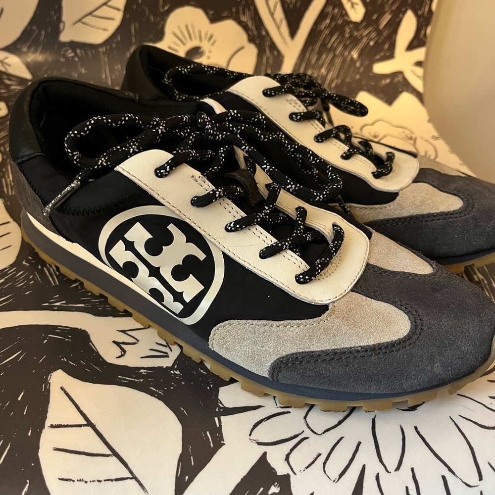 Lovely and stylish Tory Burch sneakers.